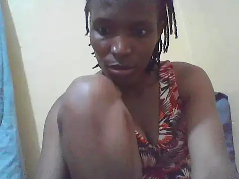 Snapshot of Smillie_prety chatting on 11/14/25, 01:21 Smillie prety online show from 11/14/25, 01:21