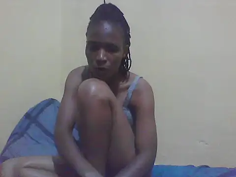 Snapshot of Smillie_prety chatting on 11/17/25, 04:13 Smillie prety online show from 11/17/25, 04:13