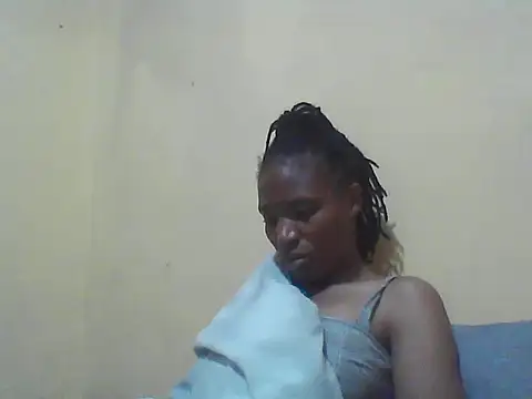 Snapshot of Smillie_prety chatting on 11/19/25, 04:23 Smillie prety online show from 11/19/25, 04:23