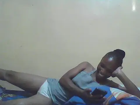 Snapshot of Smillie_prety chatting on 12/02/25, 02:23 Smillie prety online show from 12/02/25, 02:23