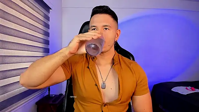 ransoj online show from 10/21/25, 01:56