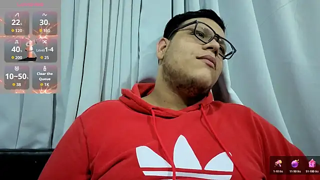 Snapshot of batman2433 chatting on 10/29/25, 12:57 batman2433 online show from 10/29/25, 12:57