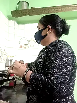 Snapshot of sematomar chatting on 01/27/25, 04:43 sematomar online show from 01/27/25, 04:43