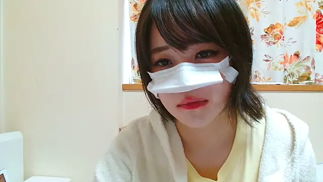 liliyRiSAcha-n online show from 05/03/26, 07:03