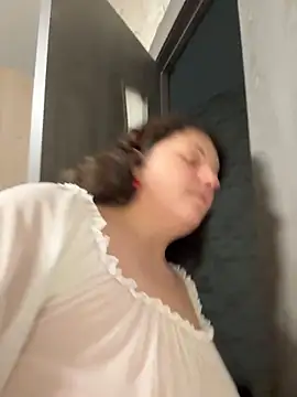 Snapshot of Taisia_W chatting on 10/13/25, 06:57 Taisia W online show from 10/13/25, 06:57