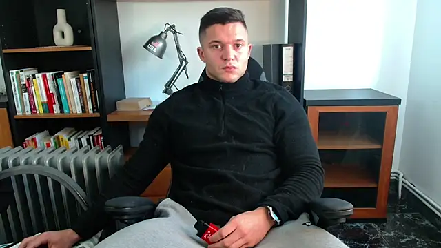 Tomasshelby  online show from 12/13/24, 09:57