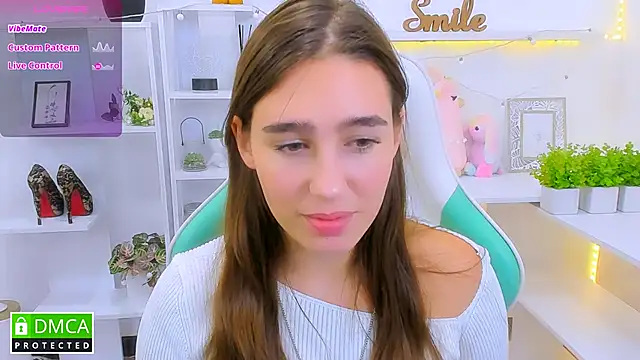  Eliizabeth  online show from 09/08/25, 09:25