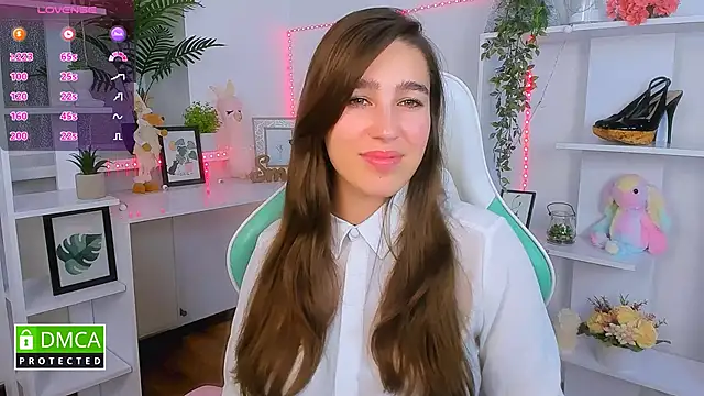  Eliizabeth  online show from 10/18/25, 08:42