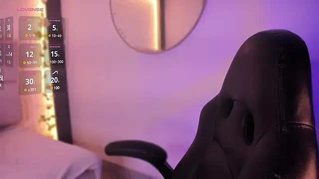 emma woods  online show from 12/09/24, 12:19