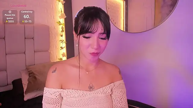 emma woods  online show from 12/10/24, 06:28