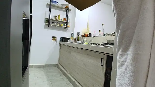 roxana collins online show from 04/26/26, 04:59