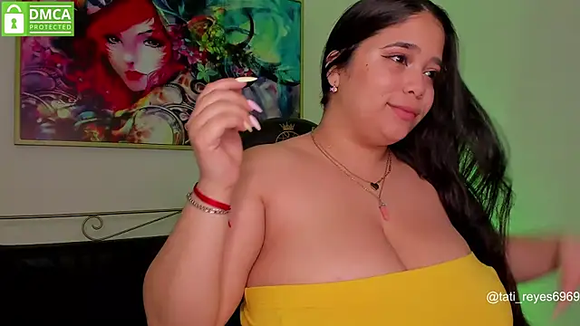 Snapshot of tati_reyess chatting on 03/11/25, 01:01 tati reyess online show from 03/11/25, 01:01
