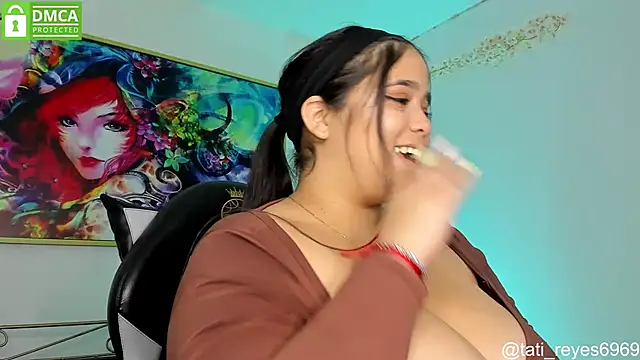 Snapshot of tati_reyess chatting on 03/20/25, 04:20 tati reyess online show from 03/20/25, 04:20