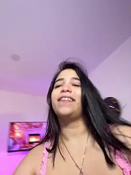 Snapshot of tati_reyess chatting on 10/16/25, 01:23 tati reyess online show from 10/16/25, 01:23
