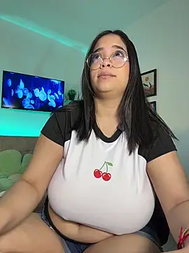 tati reyess online show from 11/03/25, 11:33