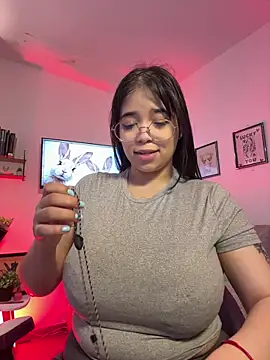 tati reyess online show from 03/31/26, 01:00