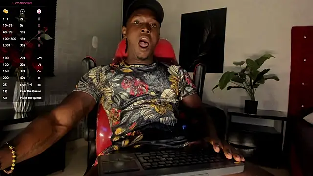 DannSmmith online show from 04/24/26, 03:20