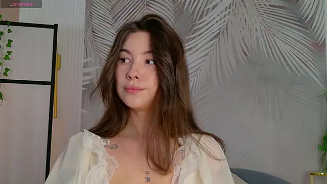 Snapshot of Marie_Diaze chatting on 06/10/26, 05:28 Marie Diaze online show from 06/10/26, 05:28