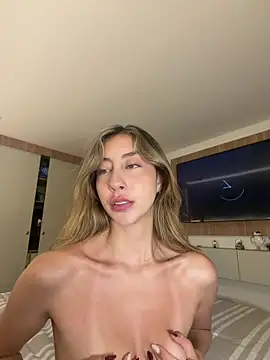 Snapshot of lua_ferch__ chatting on 05/19/26, 01:56 lua ferch online show from 05/19/26, 01:56