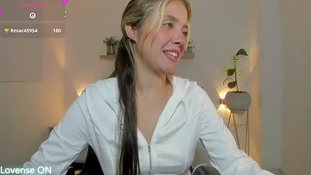 Snapshot of nataly_rodri chatting on 07/28/26, 08:52 nataly rodri online show from 07/28/26, 08:52