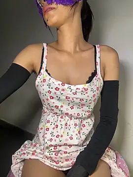 Snapshot of BandySL chatting on 12/17/25, 02:39 BandySL online show from 12/17/25, 02:39