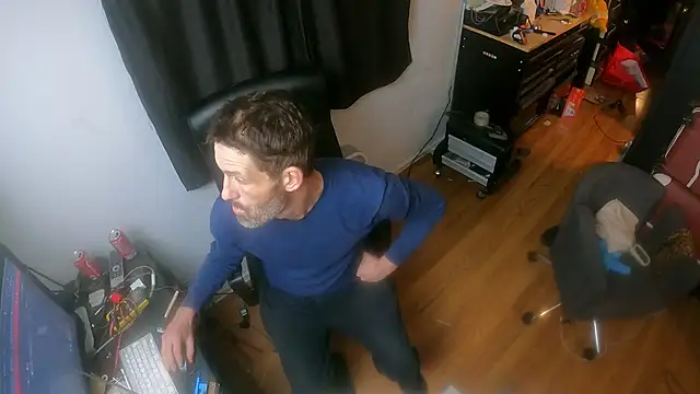 Snapshot of leanjamesdean chatting on 01/12/26, 04:18 leanjamesdean online show from 01/12/26, 04:18