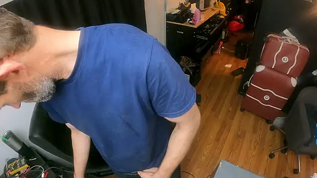 Snapshot of leanjamesdean chatting on 01/18/26, 03:10 leanjamesdean online show from 01/18/26, 03:10