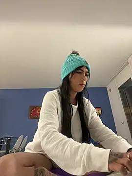 Snapshot of missdirtyhot_ chatting on 02/04/25, 05:12 missdirtyhot online show from 02/04/25, 05:12