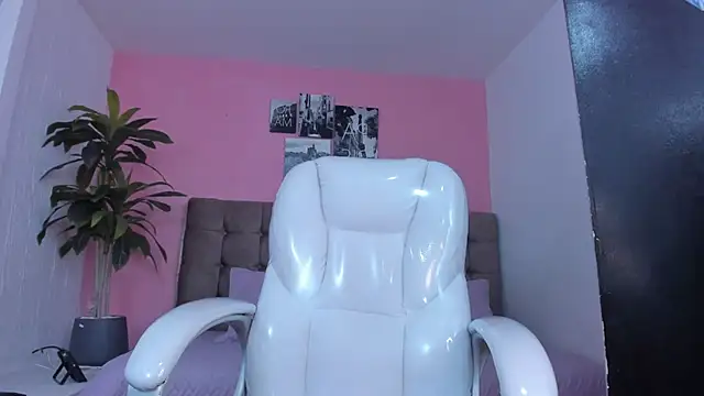 aleja cute  online show from 01/17/25, 03:45