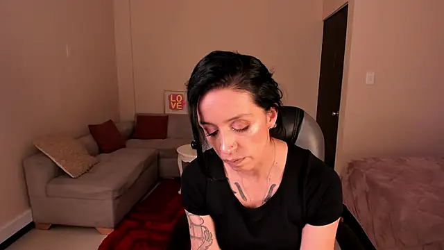 Kristen Garner online show from 03/12/26, 08:37