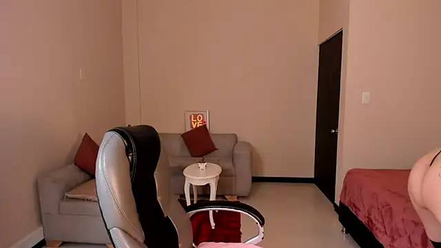 Kristen Garner online show from 04/08/26, 08:09