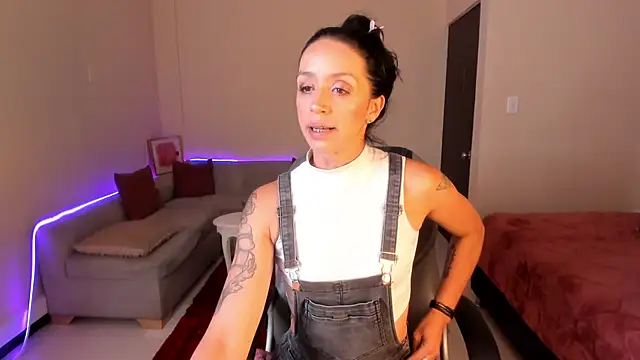 Kristen Garner online show from 04/17/26, 08:23