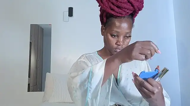 Elegant Ebony online show from 10/19/25, 01:45