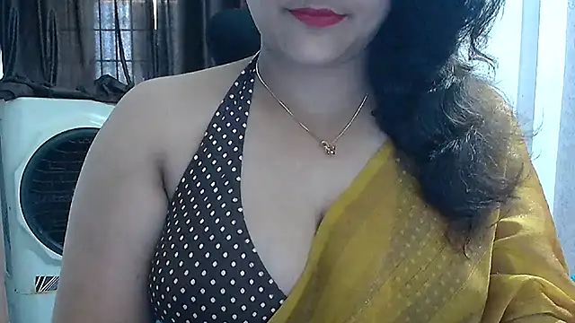 Snapshot of Maria_55 chatting on 05/13/26, 06:11 Maria 55 online show from 05/13/26, 06:11