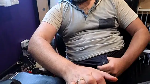 Snapshot of Sakhtlaundaz chatting on 02/25/26, 09:57 Sakhtlaundaz online show from 02/25/26, 09:57