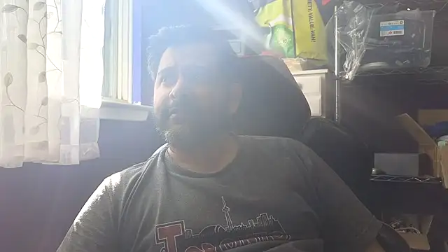 Snapshot of Sakhtlaundaz chatting on 06/01/26, 12:51 Sakhtlaundaz online show from 06/01/26, 12:51