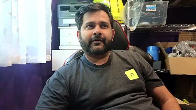 Snapshot of Sakhtlaundaz chatting on 06/10/26, 09:35 Sakhtlaundaz online show from 06/10/26, 09:35