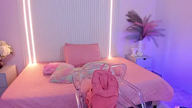 EmilyEvans7 online show from 02/13/26, 06:48