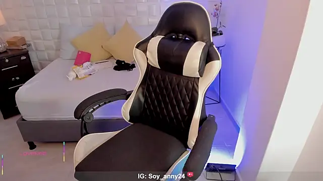 anny rouse24 online show from 02/15/26, 02:19