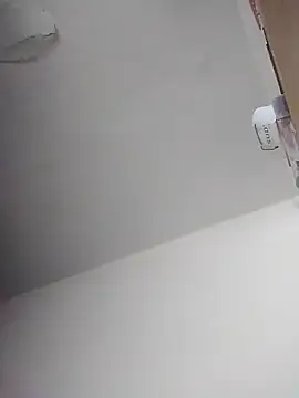 Snapshot of lolo890 chatting on 10/08/25, 02:04 lolo890 online show from 10/08/25, 02:04