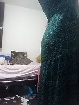 Snapshot of lolo890 chatting on 10/22/25, 06:57 lolo890 online show from 10/22/25, 06:57