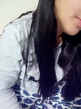 Snapshot of lolo890 chatting on 11/19/25, 08:09 lolo890 online show from 11/19/25, 08:09