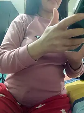 Snapshot of lolo890 chatting on 11/22/25, 11:20 lolo890 online show from 11/22/25, 11:20