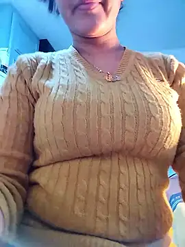 Snapshot of lolo890 chatting on 01/13/26, 09:42 lolo890 online show from 01/13/26, 09:42