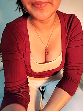 Snapshot of lolo890 chatting on 01/15/26, 01:10 lolo890 online show from 01/15/26, 01:10