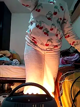 Snapshot of lolo890 chatting on 02/07/26, 04:54 lolo890 online show from 02/07/26, 04:54