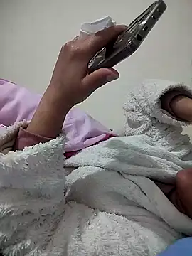 Snapshot of lolo890 chatting on 02/20/26, 07:36 lolo890 online show from 02/20/26, 07:36