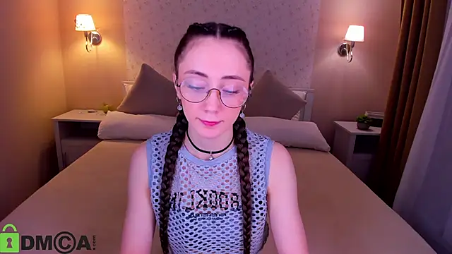 Snapshot of Lexi_Split chatting on 05/05/26, 01:46 Lexi Split online show from 05/05/26, 01:46