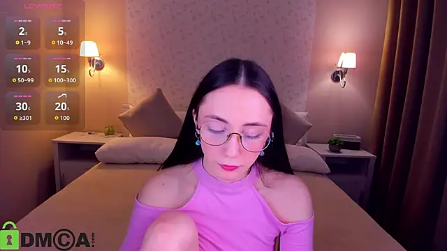 Snapshot of Lexi_Split chatting on 05/18/26, 02:18 Lexi Split online show from 05/18/26, 02:18