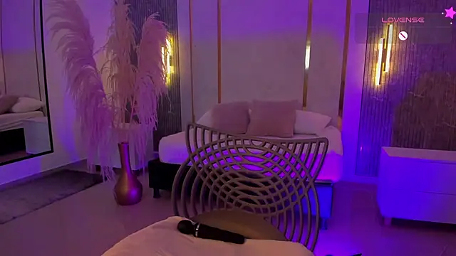 riley sierra online show from 07/07/26, 01:15